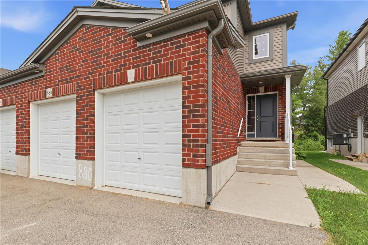 <h4>Semi-detached Two-Storey </h4></br> $3,600 / Month</br> <b>House with In-Law Suite</b></br> 2,720 square feet</br></br>
<div class ="icons-col"> <div class ="icon-con"><span class="uabb-icon"><i class="fas fa-bed"></i></span><span class="town-2" >4 beds</span></div> <div class ="icon-con"><span class="uabb-icon"><i class="fas fa-bath"></i></span><span>3.5 baths</span></div> <div class ="icon-con"><span class="uabb-icon"><i class="fas fa-car"></i></span><span>2 Garage parking</span></div> </div>